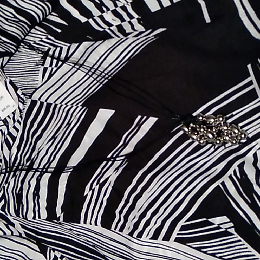 Avenue Lightweight top. 18/20 NWT - Picture 4 of 16